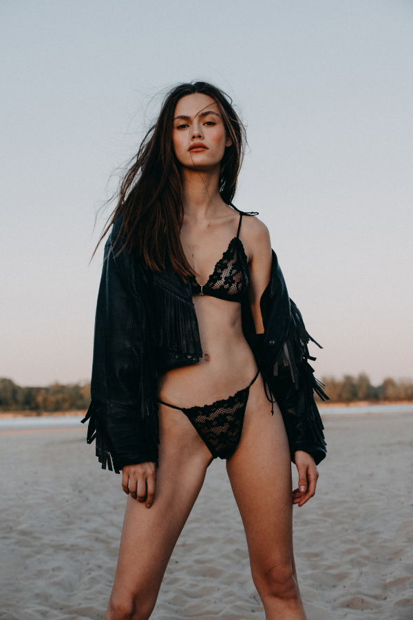 biustonosz z wiązanymi ramiączkami Luna w sklepie keepitup.pl